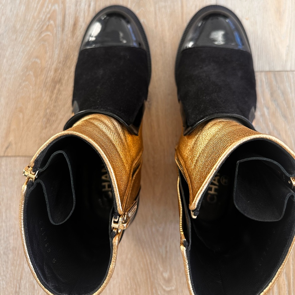 Authentic CHANEL Interlocking CC Logo Moto Boots - Picture 9 of 15